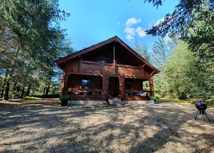 Forest Lodge Log Cabin - Ireland